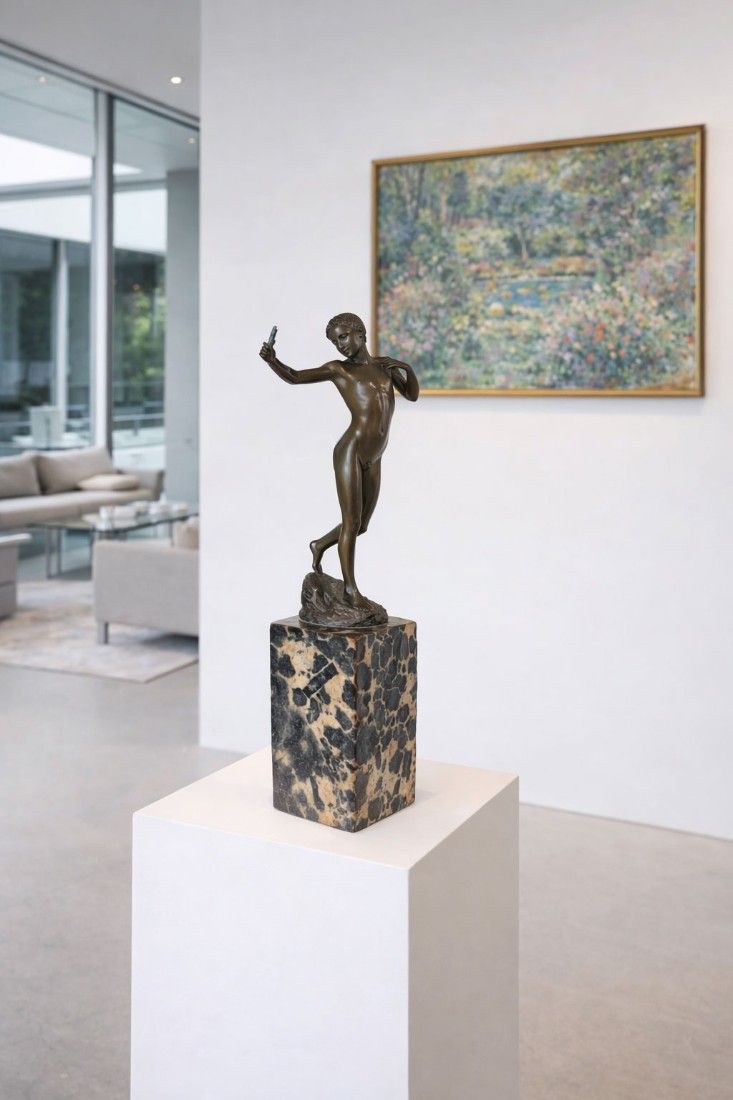 Tanarul David cu prastie-statueta bronz cu un soclu din marmura