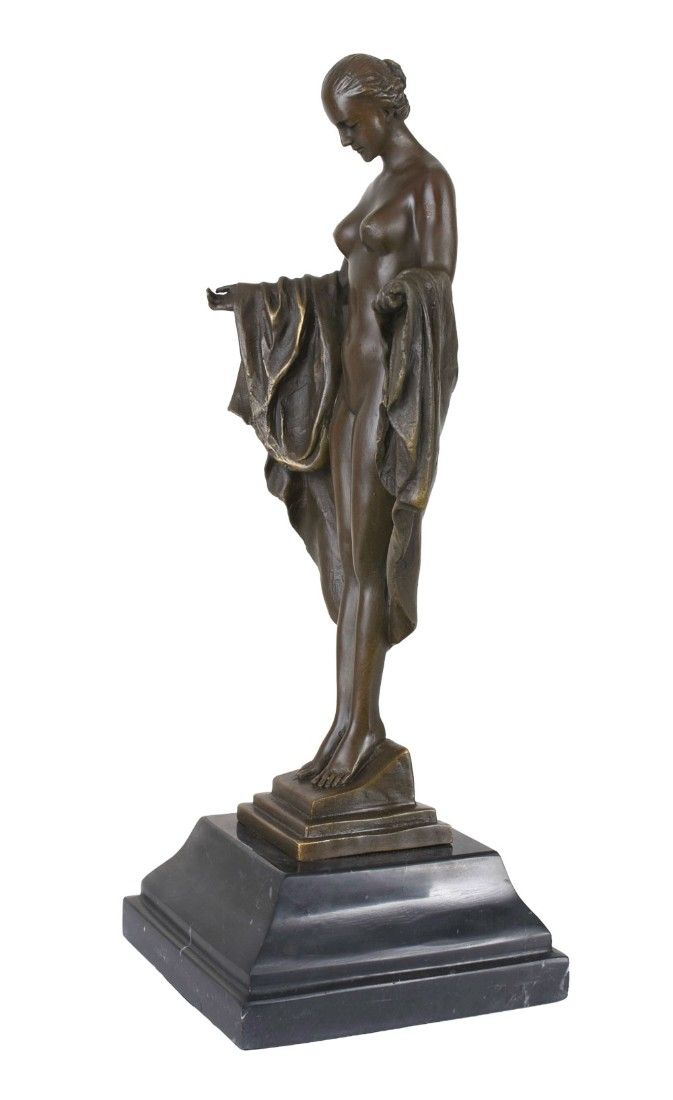 Nud cu esarfa-statueta bronz cu un soclu din marmura
