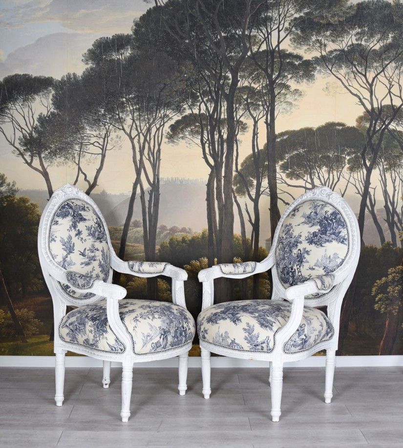 Set doua semifotolii baroc din lemn masiv alb cu tapiterie cu flori albastre