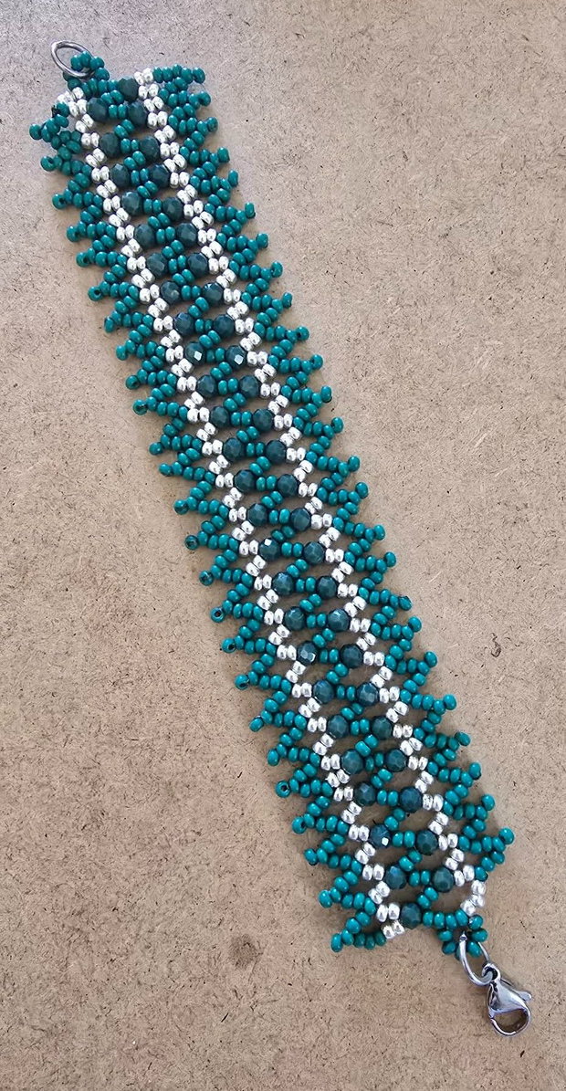 Brățară handmade Pădurea de Smarald mărgele Preciosa și cristale rondelle