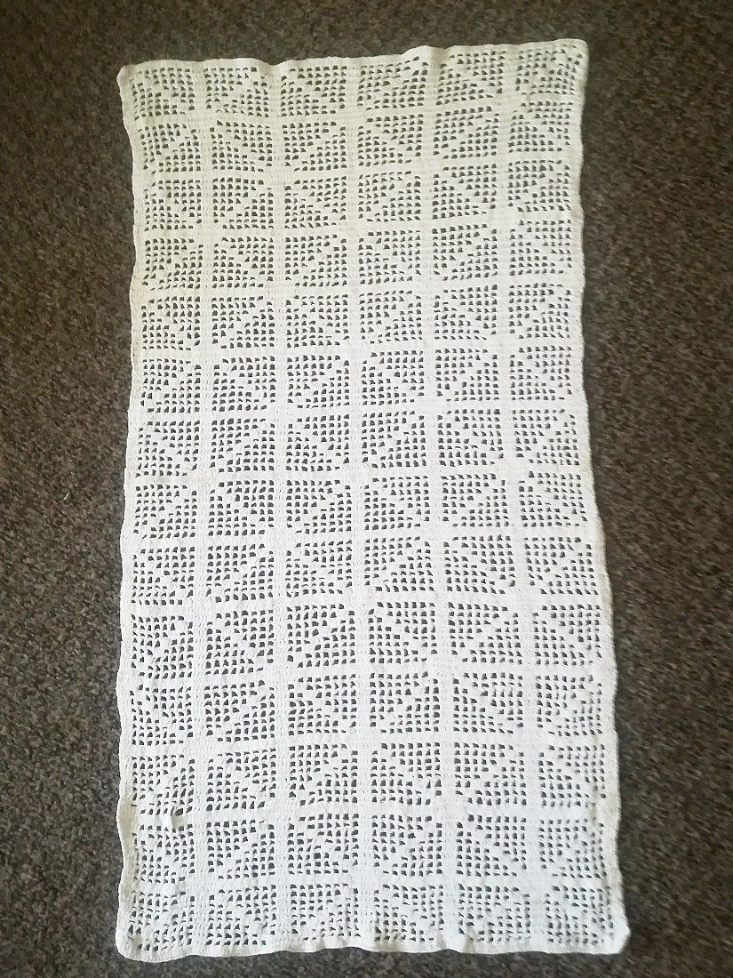 aplicatie dreptunghiulara  crosetata alba 40/70 cm