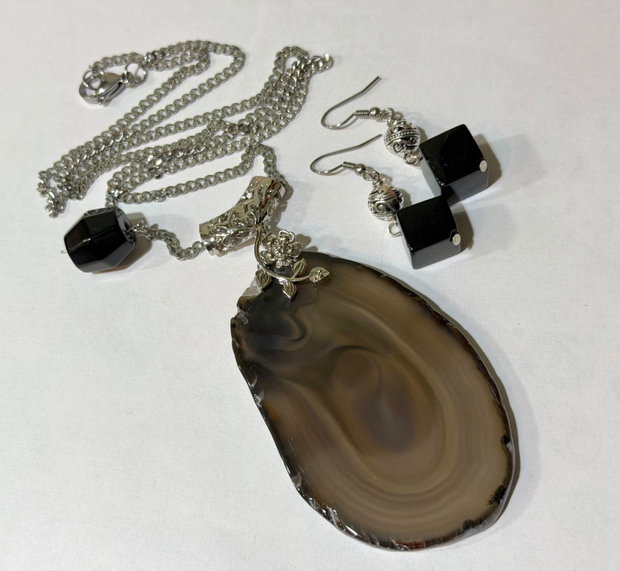 SET~DARK ELEMENT~agata,onix,inox