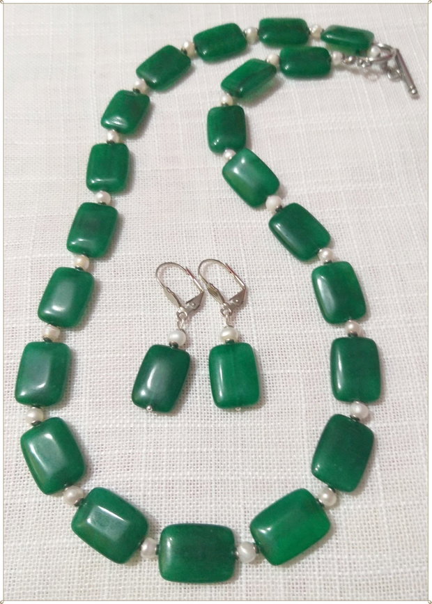 SET- JAD VERDE SI PERLE ALBE DE CULTURA