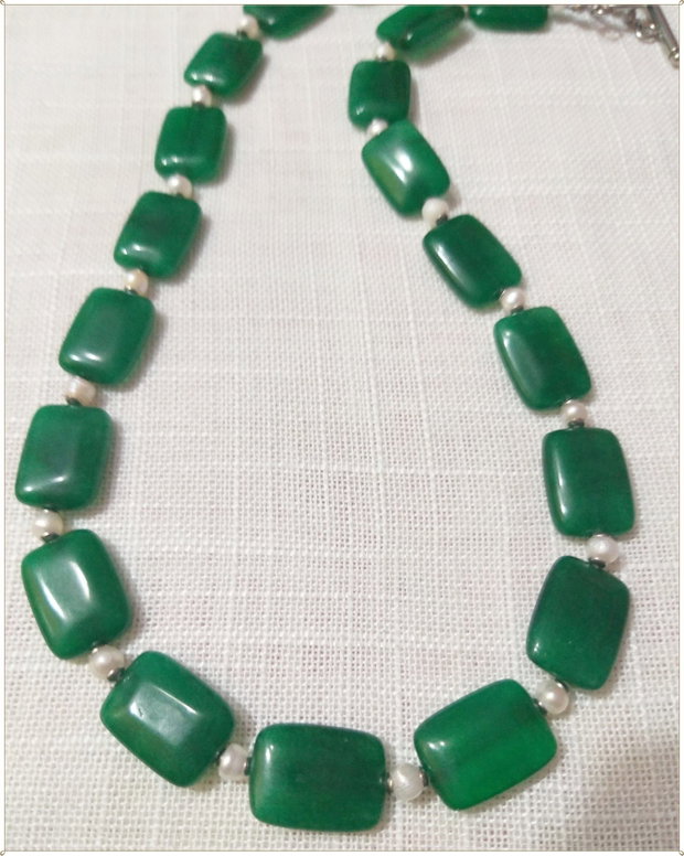 SET- JAD VERDE SI PERLE ALBE DE CULTURA