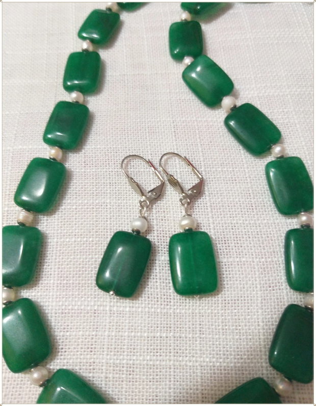 SET- JAD VERDE SI PERLE ALBE DE CULTURA