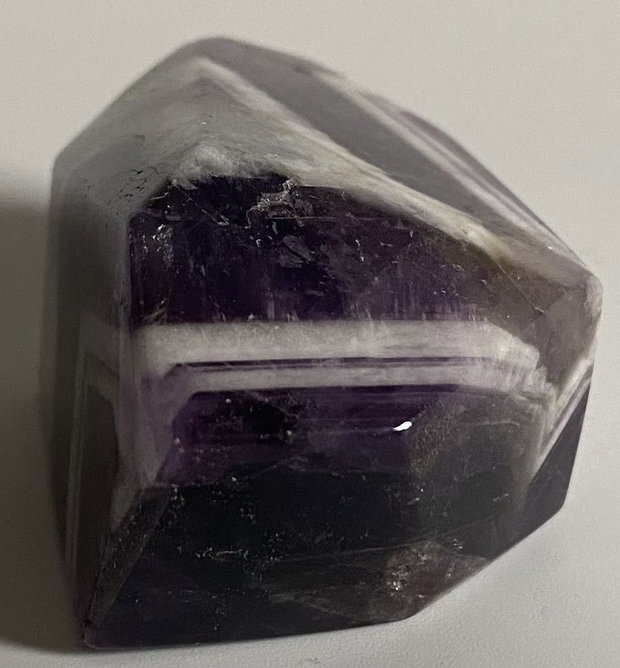 Ametist Dream (Chevron) - Forma poligonala piatra semipretioasa