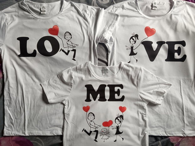 Set tricouri personalizate familie ,, LOVE ME"