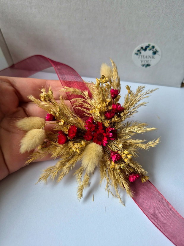 Brățări domnișoare onoare / Corsaje mână - flori naturale uscate și stabilizate , Grena , Burgundy , Marsala ,Bej , Nude