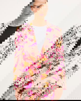 Lola Casademunt sacou cu un singur rând de nasturi pentru femei, cu vâscoză