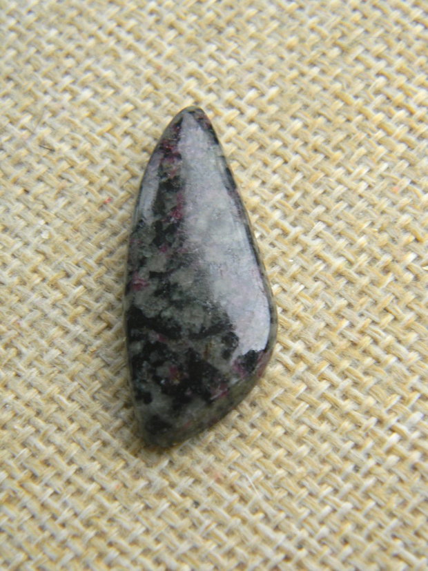 Caboson eudialyt (C56)