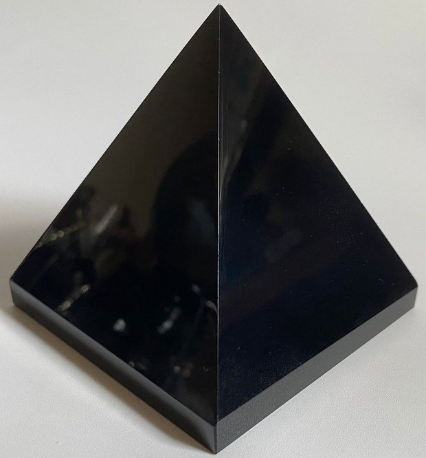 Obsidian - Piramida piatra semipretioasa