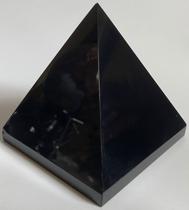 Obsidian - Piramida piatra semipretioasa