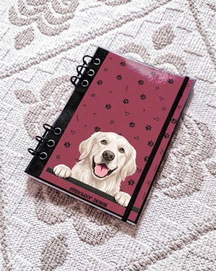 Caiet Mecanic A5 cu Refill Rezerve Foi - Curiosul Golden Retriever Englezesc v1 (Rosu Burgund)