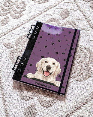 Caiet Mecanic A5 cu Refill Rezerve Foi - Curiosul Golden Retriever Englezesc v7 (Mov Lila)