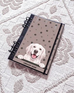 Caiet Mecanic A5 cu Refill Rezerve Foi - Curiosul Golden Retriever Englezesc v10 (Gri-Bej/ Grej)