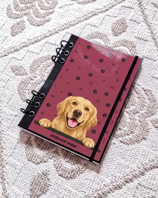 Caiet Mecanic A5 cu Refill Rezerve Foi - Curiosul Golden Retriever Standard v1 (Rosu Burgund)