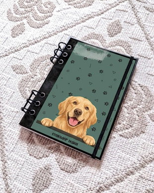 Caiet Mecanic A5 cu Refill Rezerve Foi - Curiosul Golden Retriever Standard v4 (Verde Salvie)