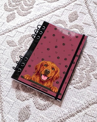 Caiet Mecanic A5 cu Refill Rezerve Foi - Curiosul Golden Retriever American v1 (Rosu Burgund)