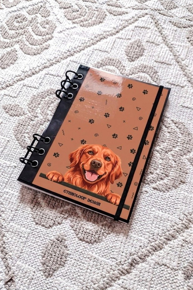 Caiet Mecanic A5 cu Refill Rezerve Foi - Curiosul Golden Retriever American v2 (Portocaliu Teracota)