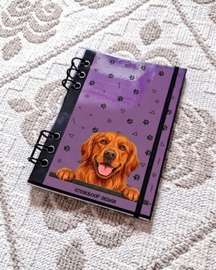 Caiet Mecanic A5 cu Refill Rezerve Foi - Curiosul Golden Retriever American v7 (Mov Lila)