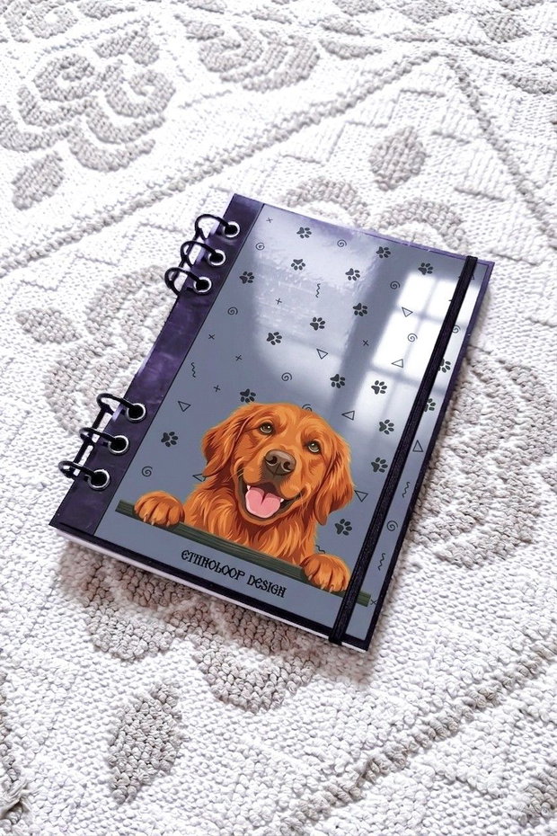 Caiet Mecanic A5 cu Refill Rezerve Foi - Curiosul Golden Retriever American v9 (Gri Cenusiu)