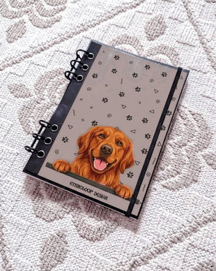 Caiet Mecanic A5 cu Refill Rezerve Foi - Curiosul Golden Retriever American v10 (Gri-Bej/ Grej)