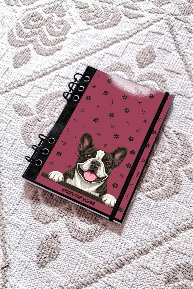 Caiet Mecanic A5 cu Refill Rezerve Foi - Curiosul Buldog Francez Tigrat v1 (Rosu Burgund)