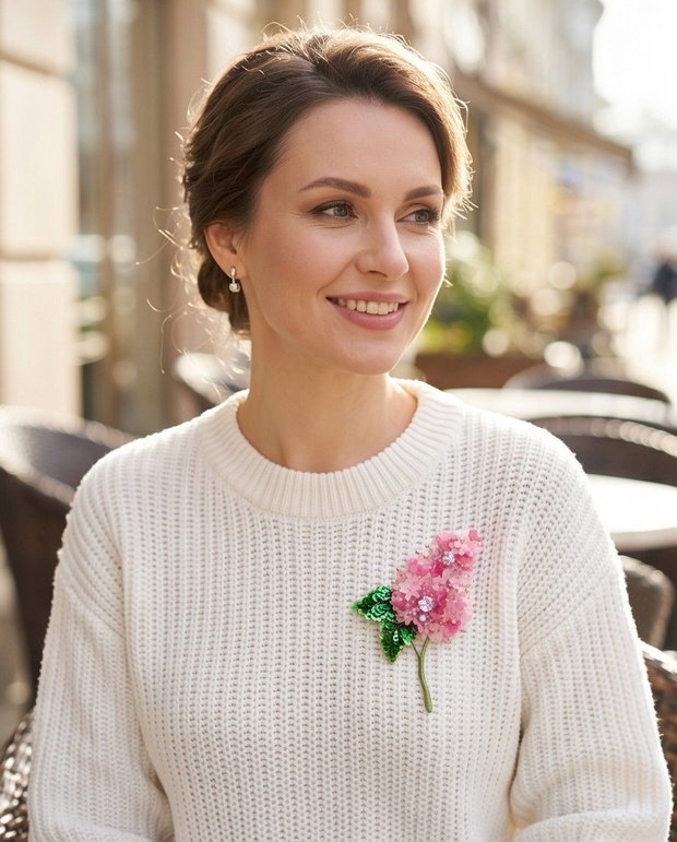 Rezervat Broșă - Flori de Liliac Roz
