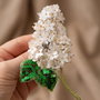 Rezervat Broșă - Flori de Liliac Alb