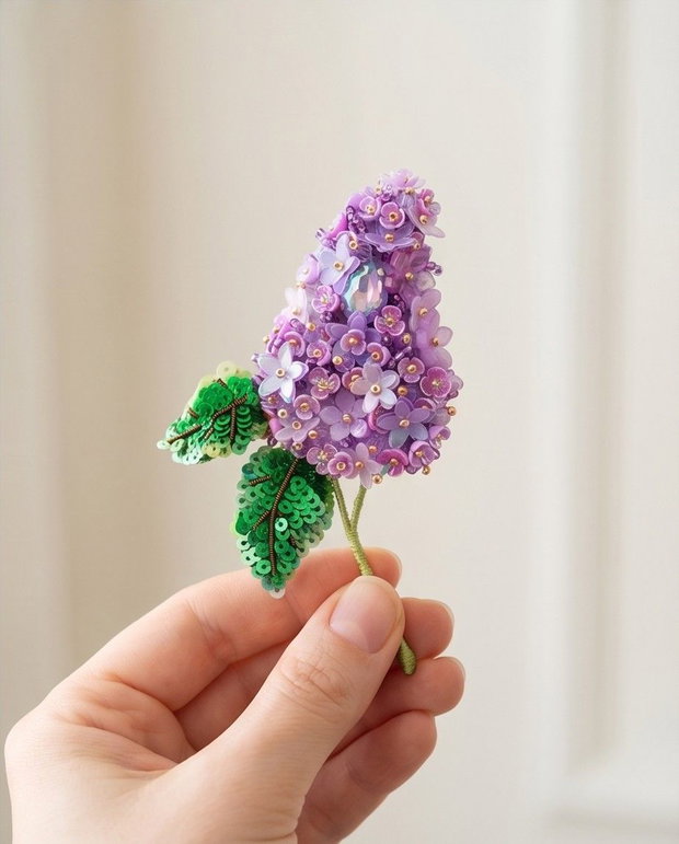 Rezervat Broșă - Șoaptă de Liliac