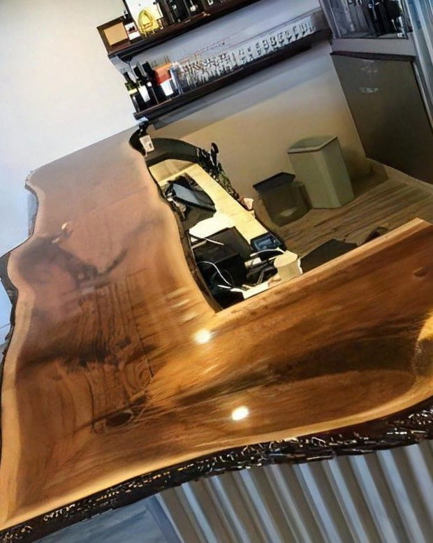 Blat de bar din lemn masiv live edge design natural rustic ATP Wood