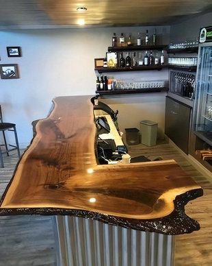 Blat de bar din lemn masiv live edge  design natural rustic  ATP Wood