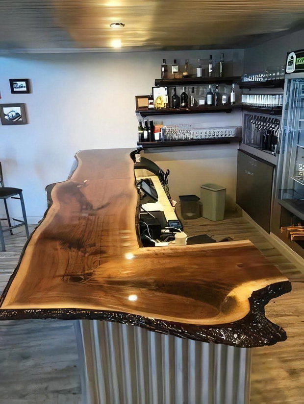 Blat de bar din lemn masiv live edge design natural rustic ATP Wood