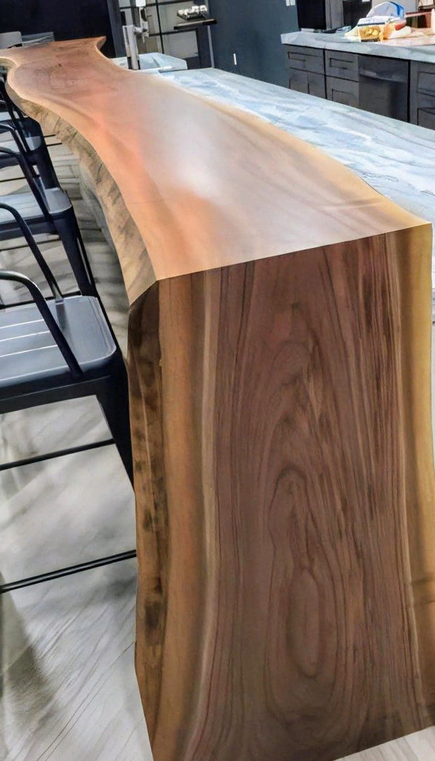 Blat de bar din lemn masiv dintr-o bucată live edge design natural ATP Wood
