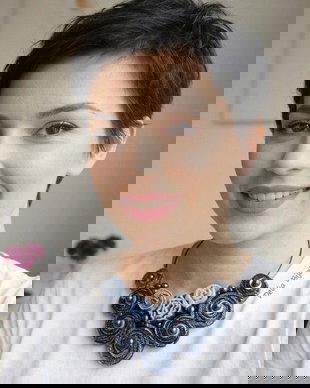 Colier Statement Handmade din Blugi Reciclați și Mărgele Irisate Unicat, Stil Urban-Șic (cod1414)