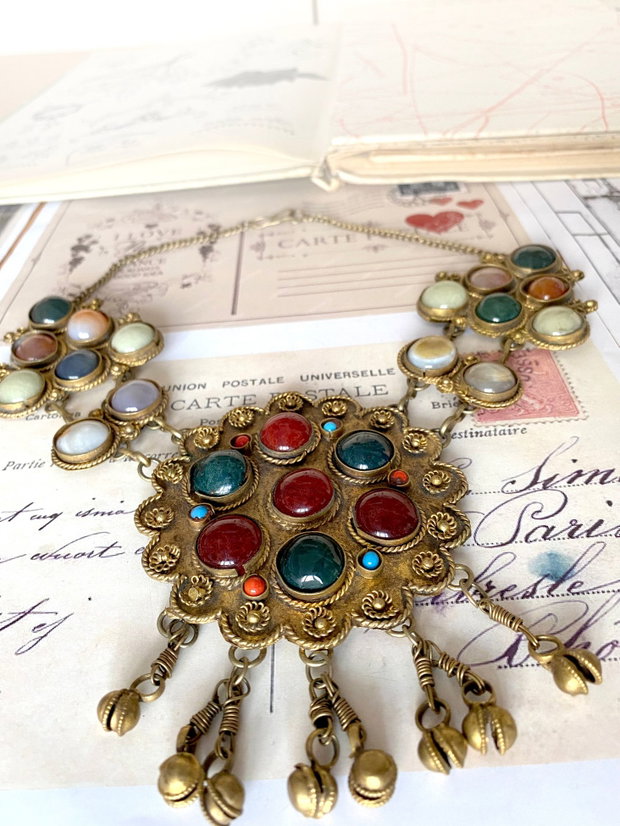 Colier fabulos vintage cu agate・Colier etnic cu influente indiene・Colier cu agate incrustate・Colier deosebit cu cabochon agata