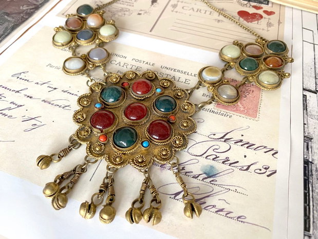 Colier fabulos vintage cu agate・Colier etnic cu influente indiene・Colier cu agate incrustate・Colier deosebit cu cabochon agata