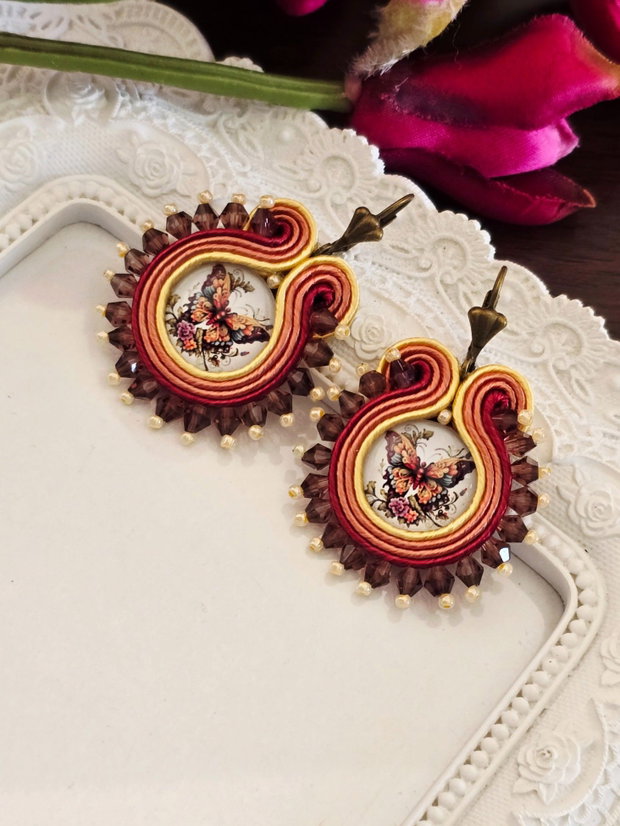 Cercei soutache cu fluturi si cristale