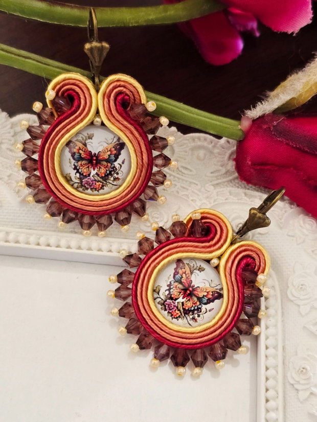 Cercei soutache cu fluturi si cristale
