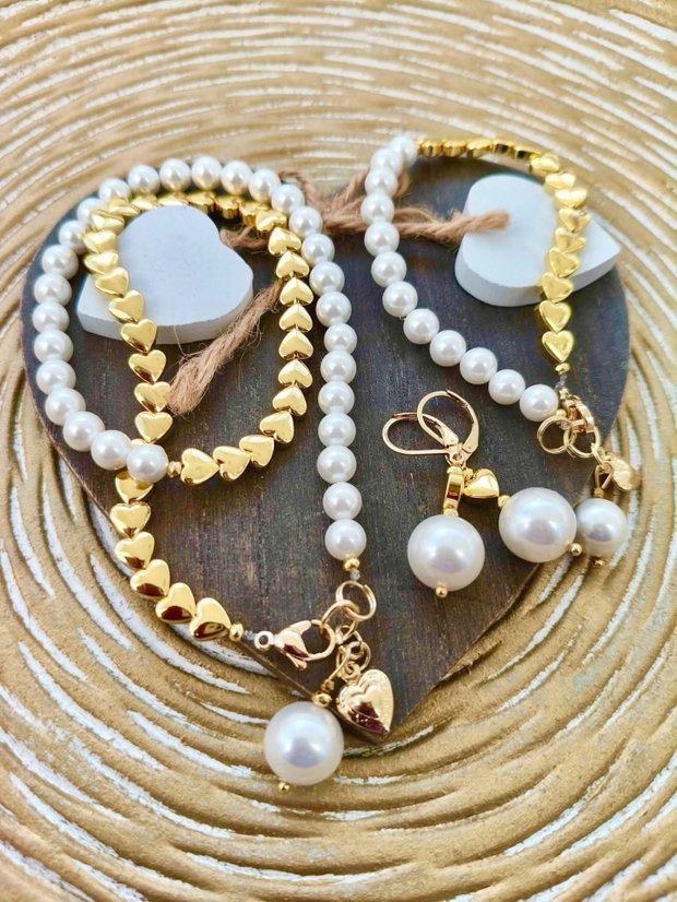 Set inimi hematit auriu & Perle albe de Mallorca