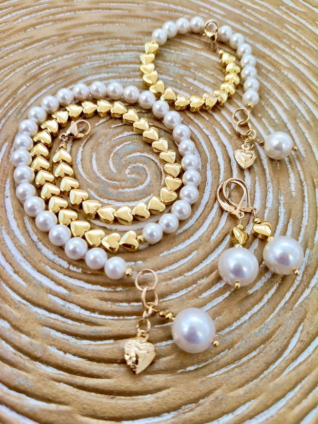Set inimi hematit auriu & Perle albe de Mallorca