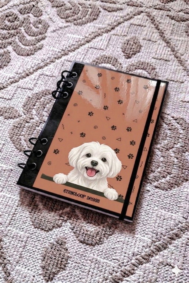 Caiet Mecanic A5 cu Refill Rezerve Foi - Curiosul Bichon Maltez cu Blana Scurta v2 (Portocaliu Teracota)