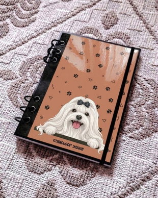 Caiet Mecanic A5 cu Refill Rezerve Foi - Curiosul Bichon Maltez cu Blana Lunga v2 (Portocaliu Teracota)