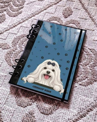Caiet Mecanic A5 cu Refill Rezerve Foi - Curiosul Bichon Maltez cu Blana Lunga v5 (Albastru Petrol)