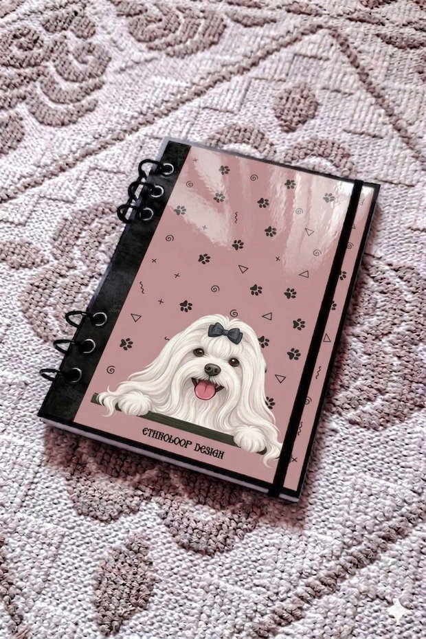 Caiet Mecanic A5 cu Refill Rezerve Foi - Curiosul Bichon Maltez cu Blana Lunga v8 (Roz Prafuit)