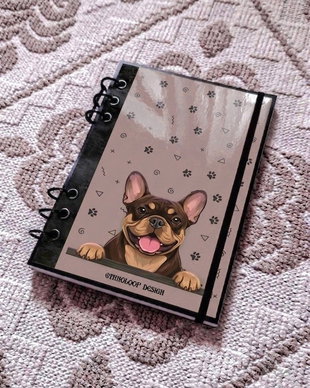 Caiet Mecanic A5 cu Refill Rezerve Foi - Curiosul Buldog Francez Ciocolatiu v10 (Gri-Bej/ Grej)