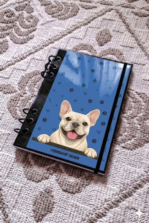 Caiet Mecanic A5 cu Refill Rezerve Foi - Curiosul Buldog Francez Crem v6 (Albastru Azur)