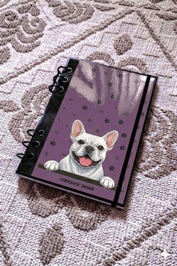 Caiet Mecanic A5 cu Refill Rezerve Foi - Curiosul Buldog Francez Alb v7 (Mov Lila)