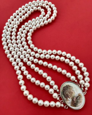 Colier multisir perle albe de Mallorca & camee paua shell