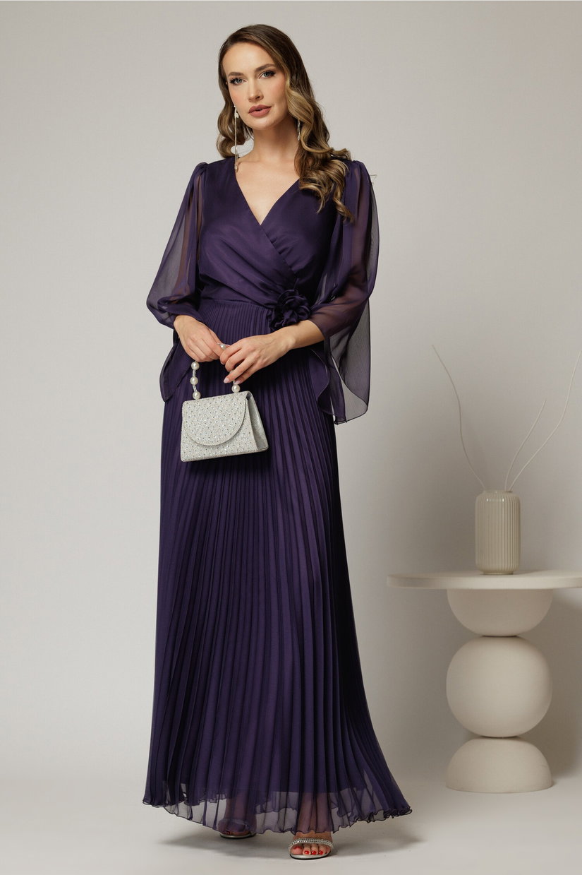 Rochie lunga mov eleganta de ocazie cu fusta plisata si floare in talie